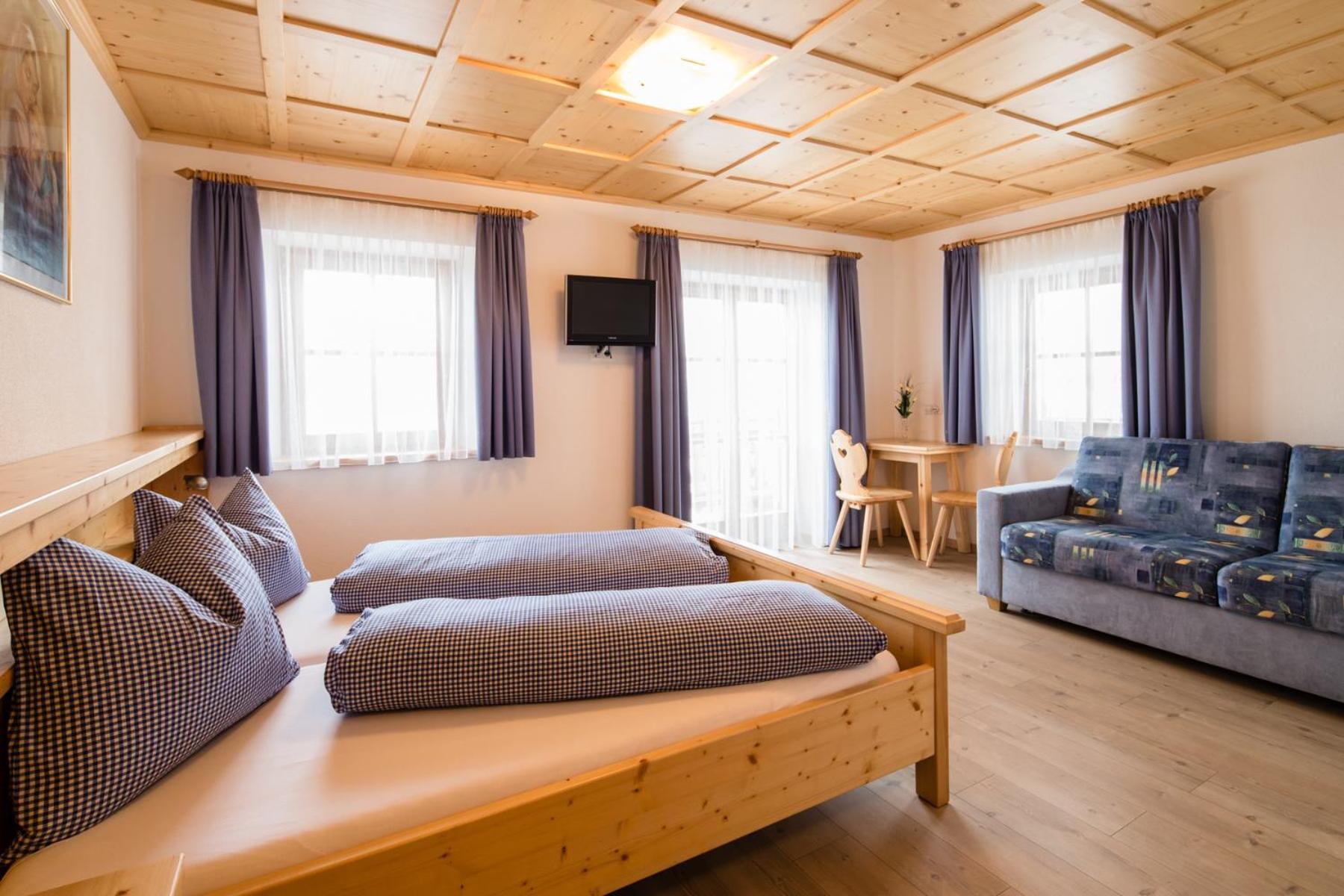 Speckstube Eggerhof Villa Braies  Oda fotoğraf